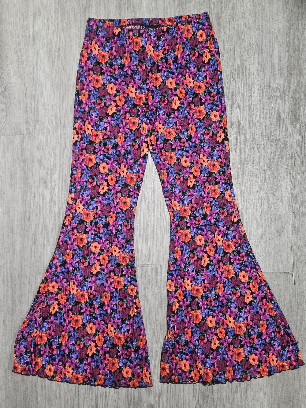 Womens Floral Ribbed Flare Pants - Purple & Pink Floral Bell Bottoms Flowers Med